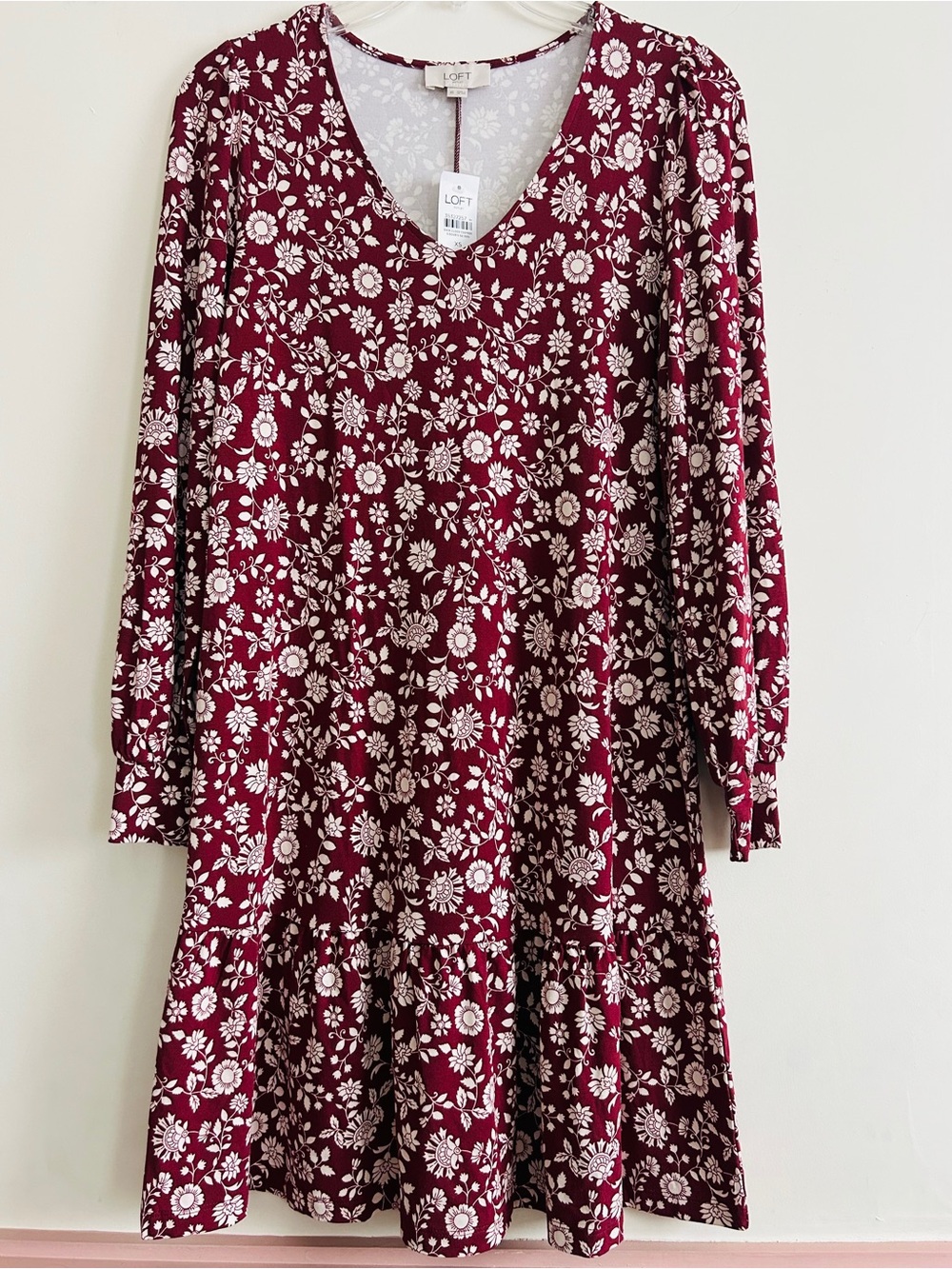 NWT LOFT Wine and White Floral V-Neck Tiered Dress